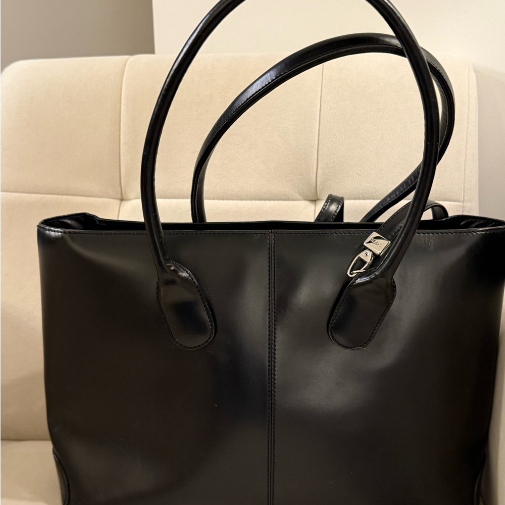 Tod's Elegant Black Leather Tote - Amazing!!! - Picture 5 of 12